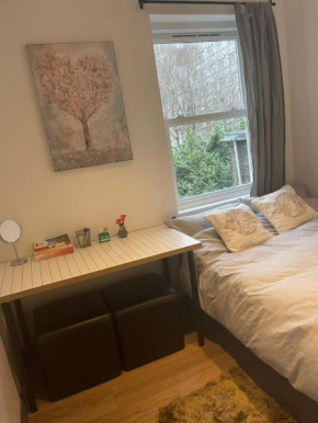Cosy Room3 in Kings Cross London